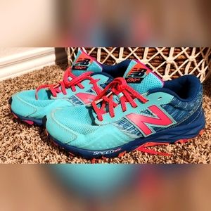 New Balance 690 V2 Size 7 Speed Ride